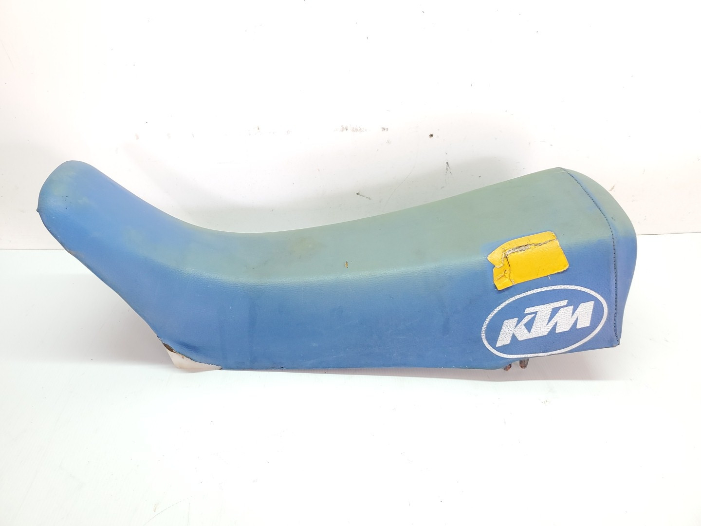 KTM Suspected Late 1980-Early 90's ? Seat  #ES
