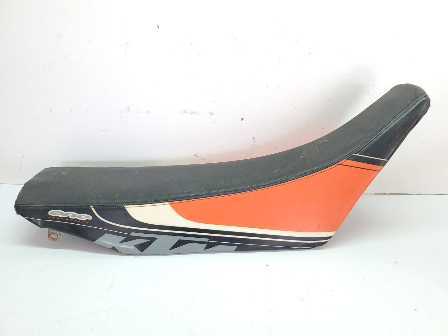 KTM Suspected KTM 250 98-01 Damaged Base Seat #ES