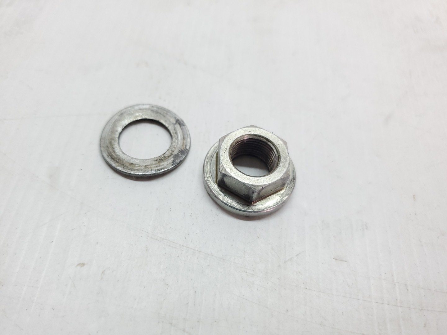 KTM 400EXC 2009 Flywheel Nut & Washer 125 200 300 400 EXC 250 EXC- F 09 -11 + Other Models #887