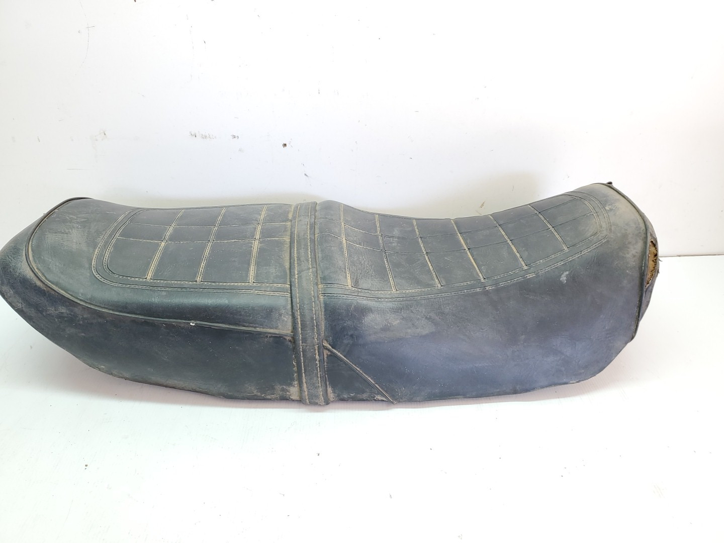 Unknown Seat 1  Possible Suzuki GSX 82? Honda Kawasaki  ? #ES