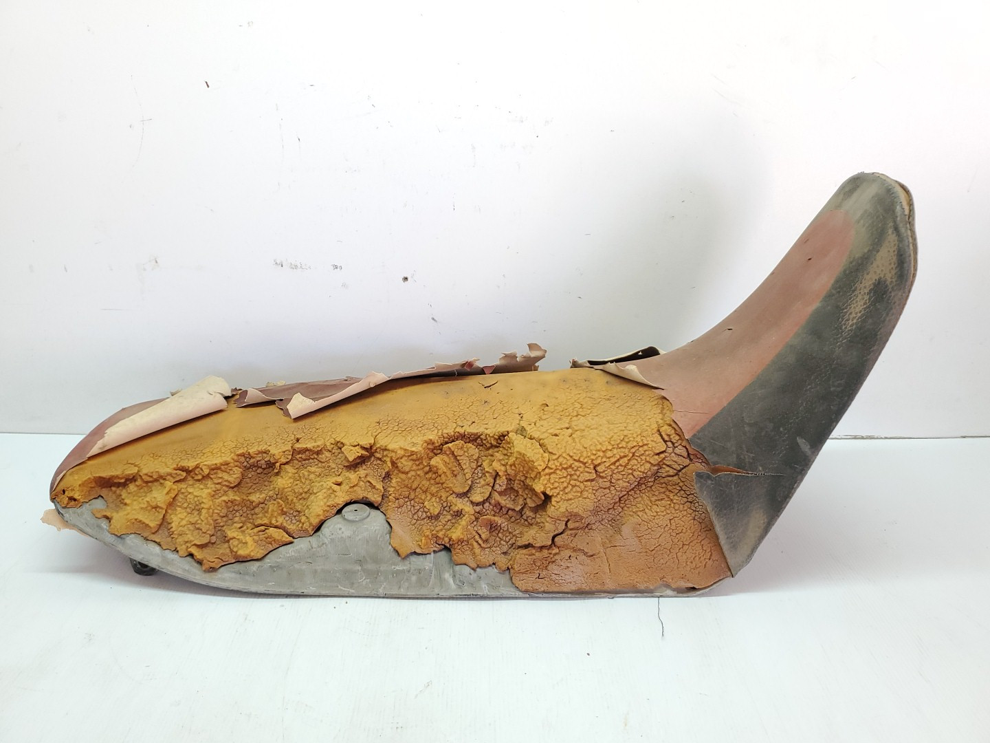 Seat Base Honda XR250 Possible 96-00 XR250R #ES Damaged Foam