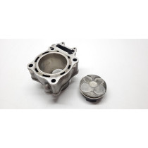 Damaged Cylinder With Piston Honda CRF250R 2011 CRF 250 R #785