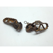 NLA Yamaha IT200 1986 Foot Pegs Footrest 84-86 IT490 83-84 #882