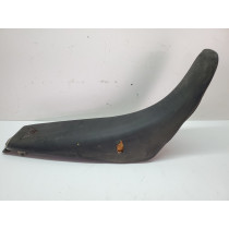 Yamaha YZ250 1999 Seat 1 Damaged Mounting Tab YZ 125 250 98-00 #ES
