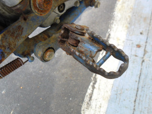 Suzuki DR250 DR 250 S 1991 91 Footpegs Foot Pegs Rests