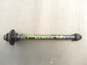 Front Axle spindle shaft to suit Kawasaki KLR650 KLR 650 1987