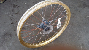 Front Wheel Hub Spokes Rim off a Suzuki 1985 85