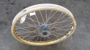 Front Wheel Hub Spokes Rim off a Suzuki DR200 DR 200 1988 88