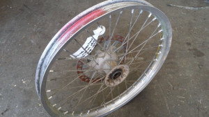 Front Wheel Hub Spokes Rim off a Suzuki RM125 RM 125 250 1990 90