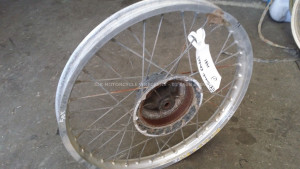 Front Wheel Hub Spokes Rim off a Suzuki RM465 RM 465 1981 81