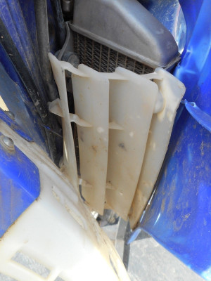 YAMAHA YZ250F Left Radiator Guard YZ250 F YZ 250 250F 2001 - 02