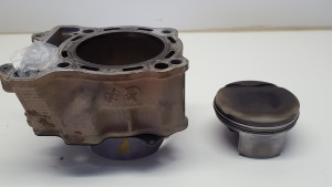 Barrel Cylinder Pot with Piston for Suzuki DRZ400E DRZ 400 E 2008 11210-29F20-0F0
