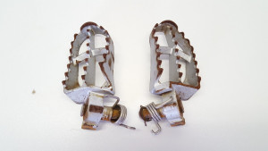 Husqvarna TC250 2009 R+L Foot Pegs Rests Stand # 80A0 89953 80A0 89962 TC TE 250 450 510 09