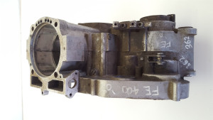 HUSABERG FE400 2002 Crank cases Crankcase Bottom end Engine case 02