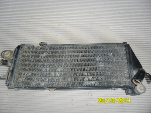 Yamaha DT200 DT 200 Left Radiator Water Cooler Parts Bits Fair