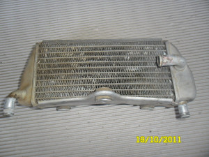 Yamaha YZ 250 F YZF 250 YZ F 2005 05 Left Radiator Water Cooler Parts Bits