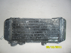 Yamaha YZ250 YZ 250 1988 88 Left Radiator Water Cooler Parts Bits Fair