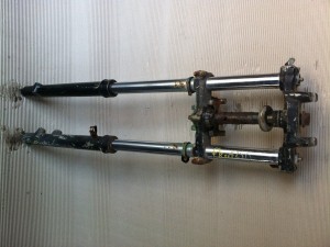 Possible Yamaha IT250 IT YZ 250 Front Suspension Forks & Triple Clamps 81 ?