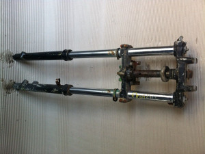 Possible Yamaha IT250 IT YZ 250 Front Suspension Forks & Triple Clamps 81 ?