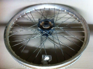 Honda XR250 XR 250 Front Wheel Hub Rim Spokes DAMAGED CRACKED RIM 1988 - 1994