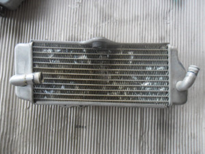 Left Radiator Cooler Tank Water Coolant for Yamaha YZF426 YZ426 426F YZF 01 02