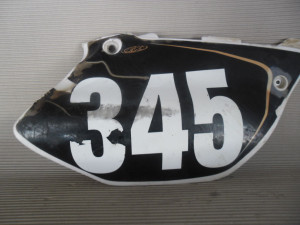 Right Side Cover Plastic to suit Yamaha YZ250 YZ 250 2 Stroke 2003 03