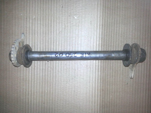 Rear Axle spindle shaft Spacers & Chain adjusters Kawasaki KLX250 KLX 250 2002