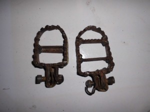 Footpegs Foot Pegs Rests for Kawasaki KDX200 KDX 200 1987 Bad Condition WOW