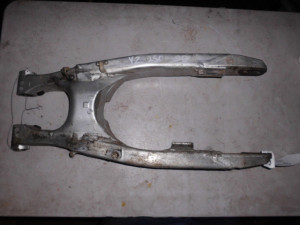 Swingarm Rear Suspension Swing Arm for Yamaha YZ250 YZ 250 2000 Fair Condition