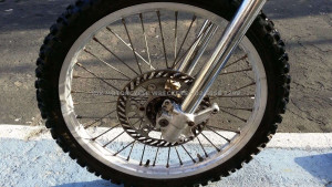 Front Wheel Hub Spokes Rim off a Kawasaki KX250 KX 250 125 1995