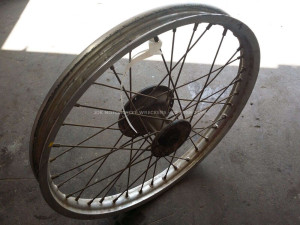Front Wheel Hub Spokes Rim off a Honda 1987 87 XR ? XL ? XLX ?