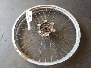Front Wheel Hub Spokes Rim Off A Husqvarna TE610 TE 610 1993 93