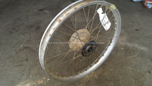 Front Wheel Hub Spokes Rim off a Kawasaki KX250 KX 250 125 1987 87