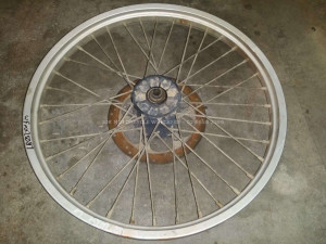 Front Wheel Hub Spokes Rim Off A KTM 250MX 250 MX 1987 87