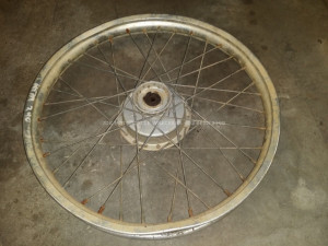 Front Wheel Hub Spokes Rim Off A KTM 390 GS ? 250 Unknown Year Model EGS MX ?
