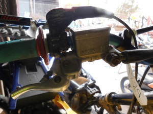 Front brake Master Cylinder Off Yamaha YZ125 YZ 125 1997
