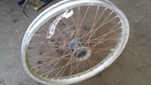 Front Wheel Hub Spokes Rim off a Suzuki TS250 TS 250 1985 85