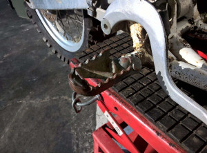 Footpegs Foot Pegs Rests for Honda CR85 CR 85 2002 02 Big Wheel