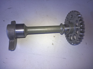Balancer Shaft & Driven Gear for Yamaha YZ426F YZ YZF 426 2002