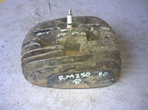Cylinder Head for Suzuki RM250 RM 250 1SZZ-330
