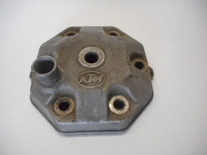 KTM 250GS Cylinder Head 1987 87 P/N 54430000600