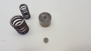 Tappet Bucket + Exhaust Spring Suzuki DR-Z400 Y 2000 DRZ 400 DRZ400 KLX E S 00-17