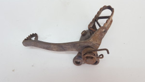 Right Brake Foot Peg + Bracket Yamaha YZ125 1981 YZ 125 H J 81-82 Pedal Assembly #2