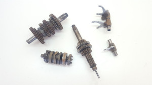 Incomplete Gearbox Yamaha YZ125 1981 YZ 125 H 81 Shift Fork Drum Shaft Gear 