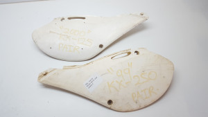 Side Cover Set Pair Kawasaki KX125 KX250 1999-2002