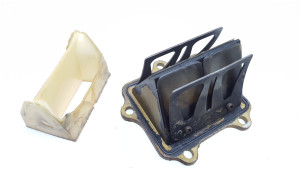 Reed Valve Assembly Minor Damage Yamaha YZ250 2001 YZ 250 97-01 #683
