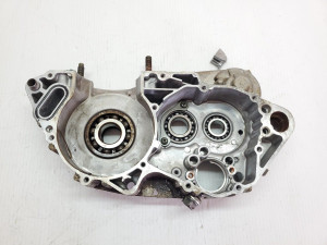 Damaged Right Crankcase Crank Case Yamaha YZ250 2006 YZ 250 02-13 #851
