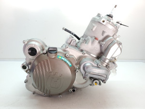 New Genuine Husqvarna TE250i 2022 Incomplete Motor TE 250 300 20-23 #852 KTM TPI Crank Case Gearbox Barrel Clutch Cover