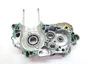 Honda CRF450R Damaged Right Crankcase Suit Repair CRF 450 R 2004  #840
