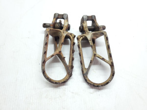 Husqvarna TE250i 2019 Foot Pegs Missing 1 Spring TE 250 300 FE 250 350 450 501 17-23  #883 KTM